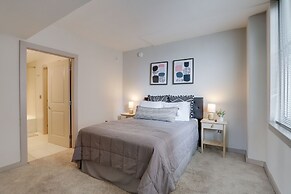 Cozy Condo Crystal City Rooftop