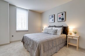 Cozy Condo Crystal City Rooftop