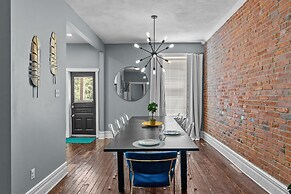Cozy Shaw Sanctuary | JZ Vacation Rentals