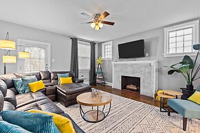 Botanical Bliss | JZ Vacation Rentals