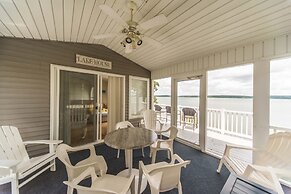 Lake-front Luxury 5bdrm on Kentucky Lake - JZ Vacation Rentals