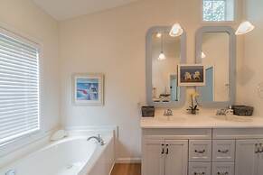 Lake-front Luxury 5bdrm on Kentucky Lake - JZ Vacation Rentals