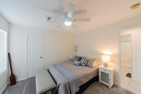 Lake-front Luxury 5bdrm on Kentucky Lake - JZ Vacation Rentals