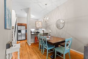 Welcoming Lafayette Square Home - JZ Vacation Rentals