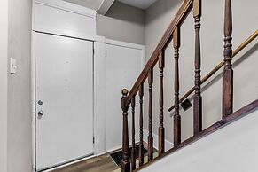 Designer Home in Shaw Right Side - JZ Vacation Rentals