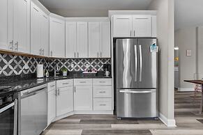 Designer Home in Shaw Right Side - JZ Vacation Rentals