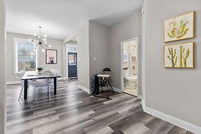 Designer Home in Shaw Right Side - JZ Vacation Rentals