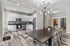 Designer Home in Shaw Right Side - JZ Vacation Rentals