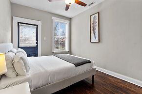Designer Home in Shaw Right Side - JZ Vacation Rentals