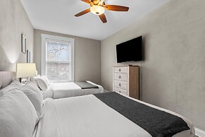 Designer Home in Shaw Right Side - JZ Vacation Rentals