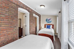 Forest Park Oasis | JZ Vacation Rentals
