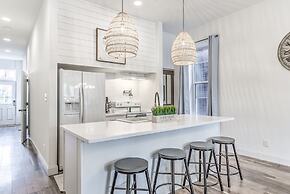 Delightfully Redesigned Home - JZ Vacation Rentals