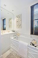 Stylish 2 bed Apartment in Cadogan Square