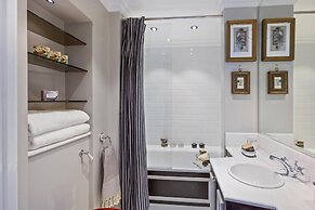 Stylish 2 bed Apartment in Cadogan Square