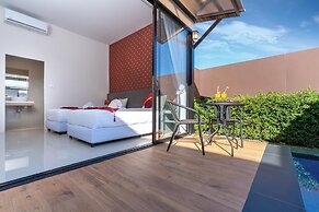 Thames Tara Pool Villa Rawai Phuket