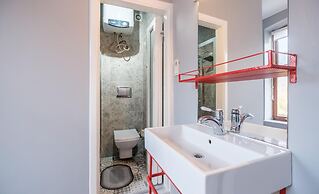 Chic Flat With Balcony 5 min to Taksim Sq