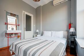 Chic Flat With Balcony 5 min to Taksim Sq