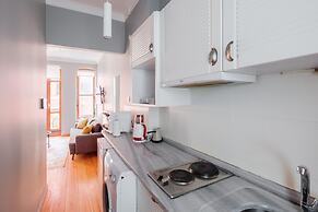 Chic Flat With Balcony 5 min to Taksim Sq