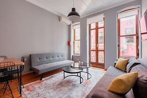 Chic Flat With Balcony 5 min to Taksim Sq