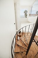 Blvd Sunset... a spot to relax