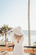 Blvd Sunset... a spot to relax