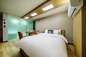 Bulgwang 3S Hotel