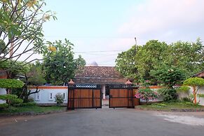 Shoreside by Cocotel