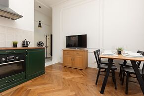 Strzelecka Apartment by Renters Prestige