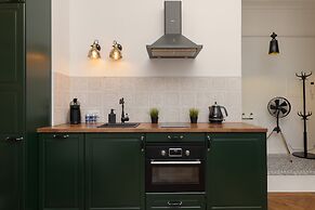 Strzelecka Apartment by Renters Prestige