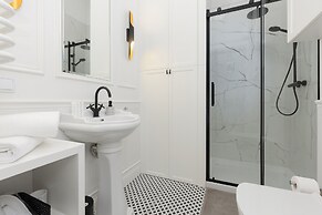 Strzelecka Apartment by Renters Prestige