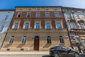 Strzelecka Apartment by Renters Prestige