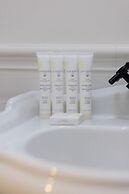 Strzelecka Apartment by Renters Prestige