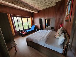 Casa Arhan Luxury Mussoorie Homestay