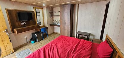 Casa Arhan Luxury Mussoorie Homestay