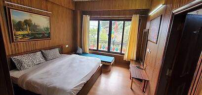 Casa Arhan Luxury Mussoorie Homestay