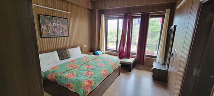 Casa Arhan Luxury Mussoorie Homestay
