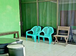 OYO Life 92919 Kost Wijaya Kusuma Lake Syariah