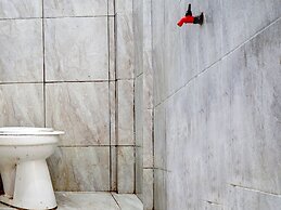 OYO Life 92919 Kost Wijaya Kusuma Lake Syariah