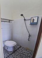 OYO Life 92637 Kost Arya Exclusive