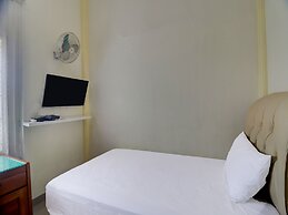 OYO Life 92637 Kost Arya Exclusive