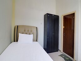 OYO Life 92637 Kost Arya Exclusive