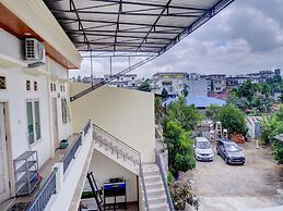 OYO Life 92637 Kost Arya Exclusive