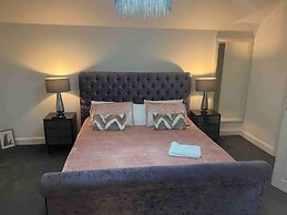 Serenity Haven 4-bed With Hottub,games,gym & More