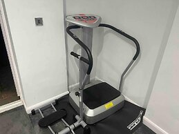 Serenity Haven 4-bed With Hottub,games,gym & More