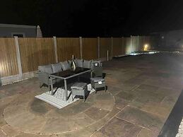 Serenity Haven 4-bed With Hottub,games,gym & More