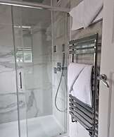 Serenity Haven 4-bed With Hottub,games,gym & More