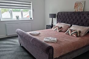 Serenity Haven 4-bed With Hottub,games,gym & More