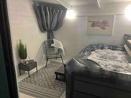 Serenity Haven 4-bed With Hottub,games,gym & More