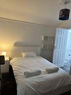 Serenity Haven 4-bed With Hottub,games,gym & More