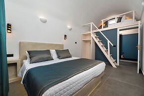 The Penthouse Santorini